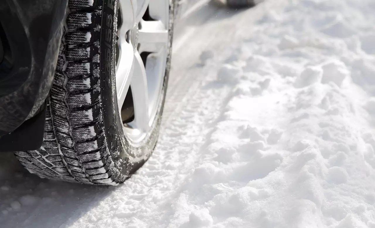 Республиканскую трассу закрыли из-за непогоды в Мангистауской области