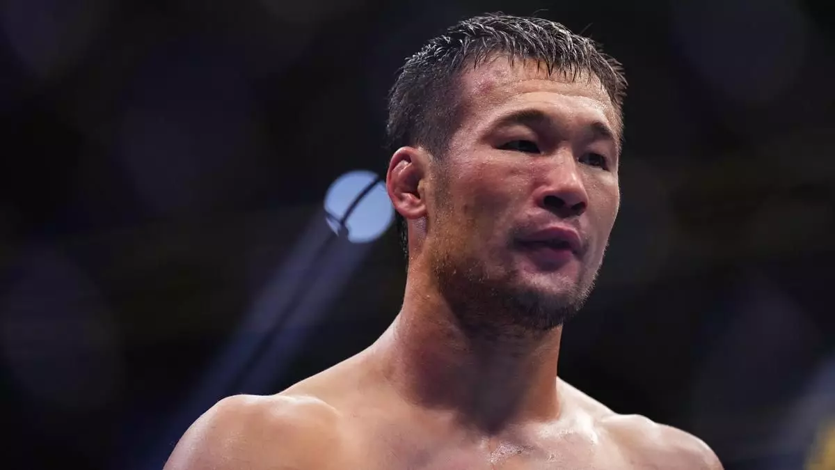 «Әзірге орала алмайды»: бапкер Шавкат Рахмоновтың аяғына не болғанын айтты