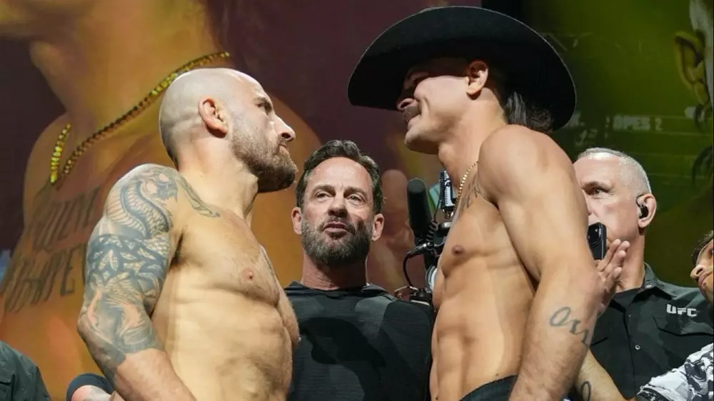 Бой за титул чемпиона UFC в полулёгком весе: где смотреть в Казахстане