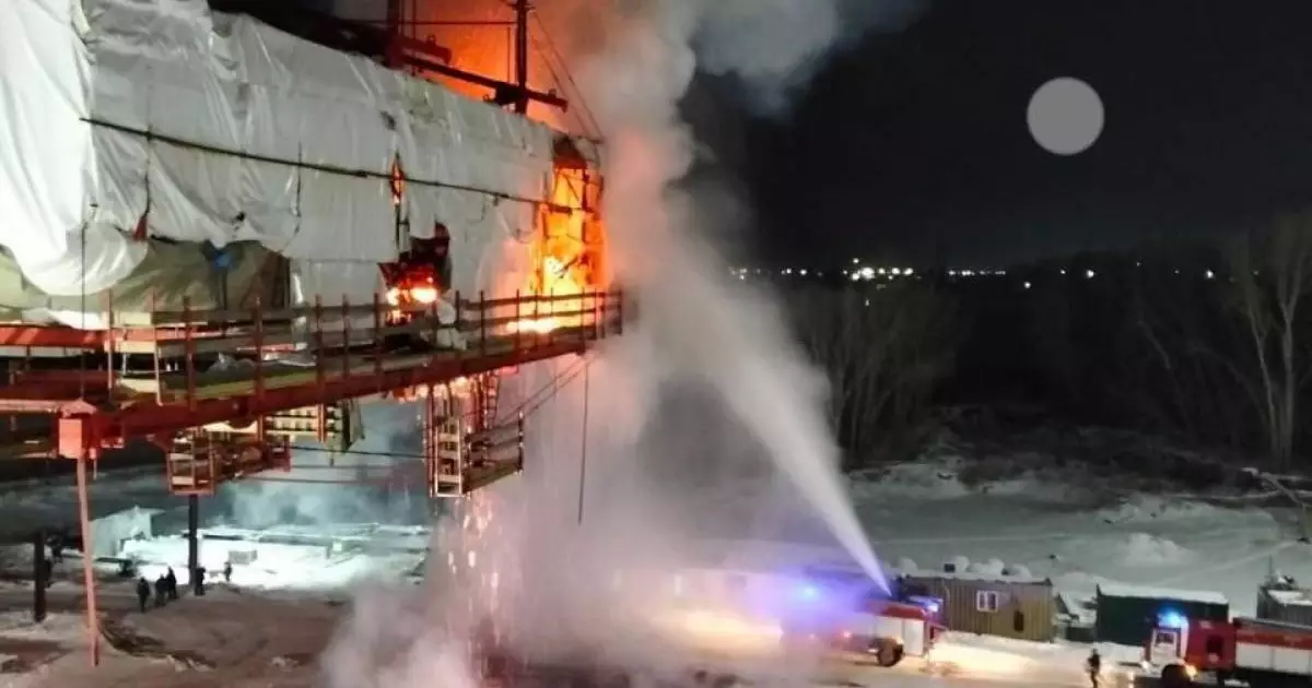  Многомиллиардный строящийся мост загорелся в Павлодаре 