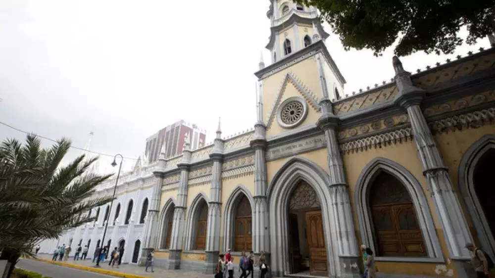 Новые власти Венесуэлы объявили об амнистии политических заключенных