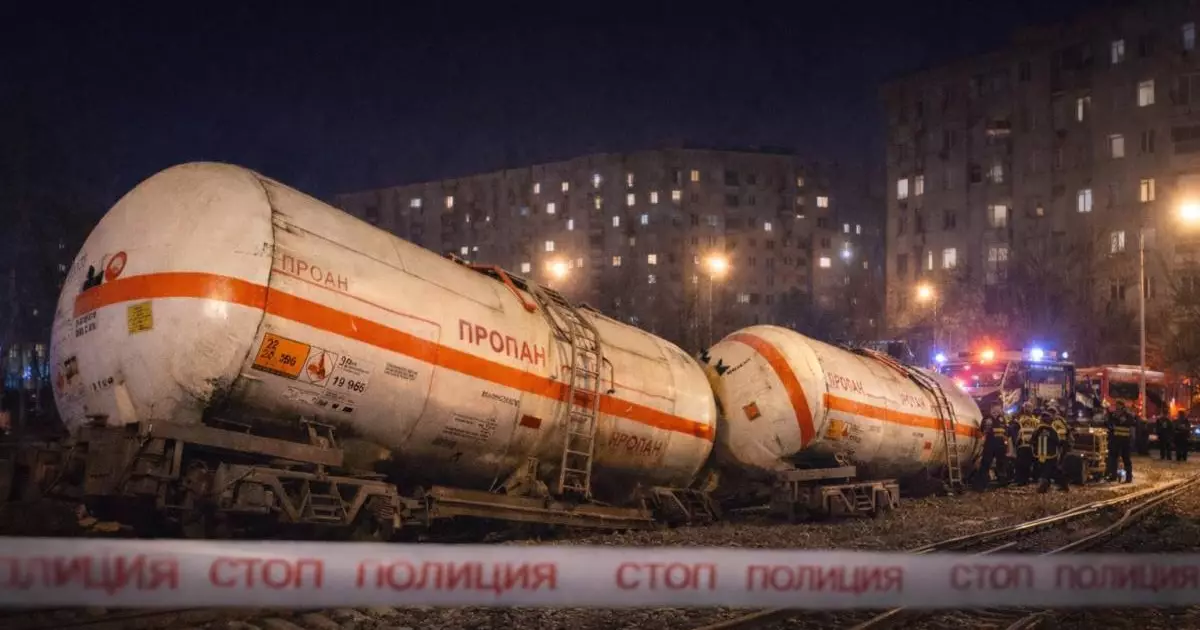  В Талдыкоргане опрокинулись вагоны с пропаном: район временно перекрыт 