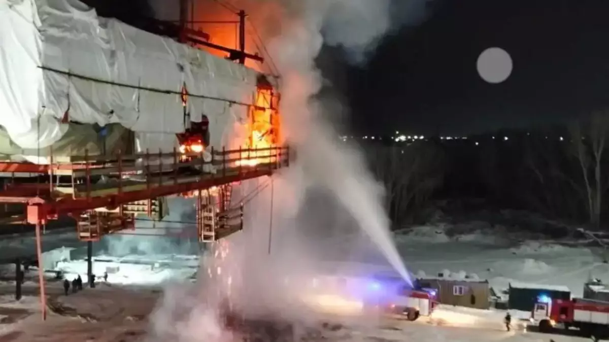 Павлодарда құны миллиардтаған теңгеге салынып жатқан көпірден өрт шықты