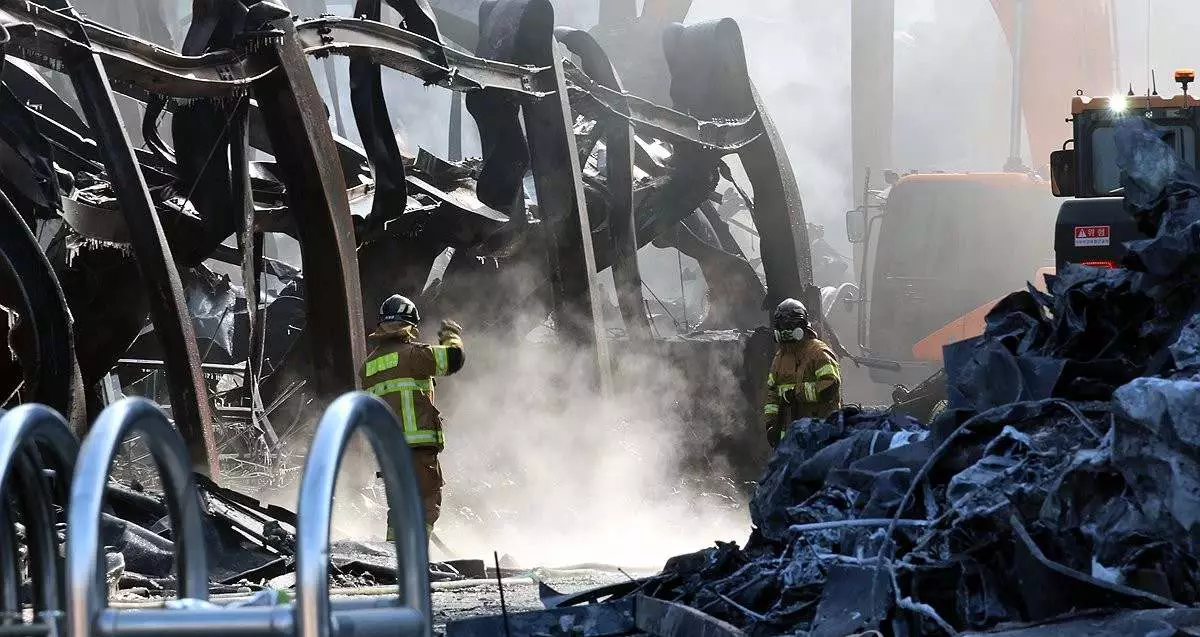 Оңтүстік Кореяда қазақстандық зауытта өрт шыққаннан кейін із-түссіз жоғалып кеткен – БАҚ