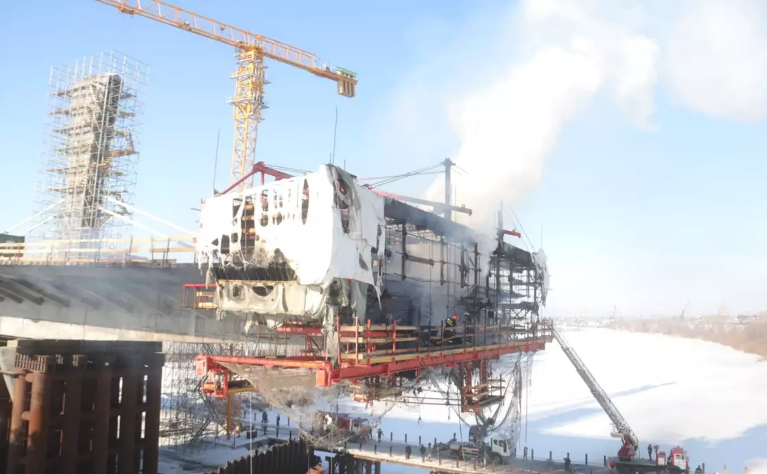 Строящийся мост вновь загорелся в Павлодаре