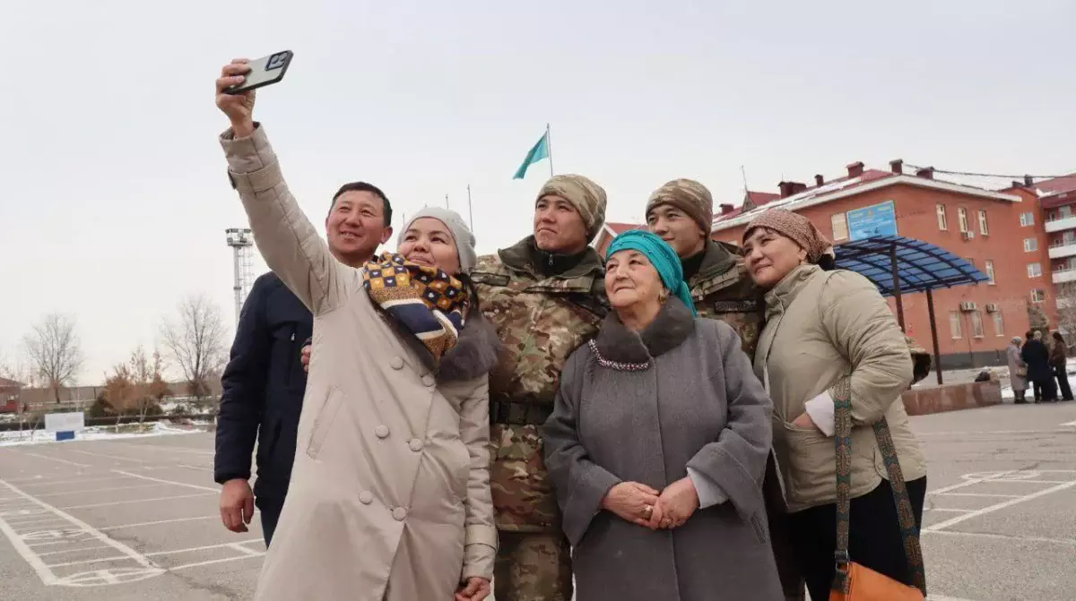 Армия глазами матерей: в воинских частях Казахстана состоялся День открытых дверей