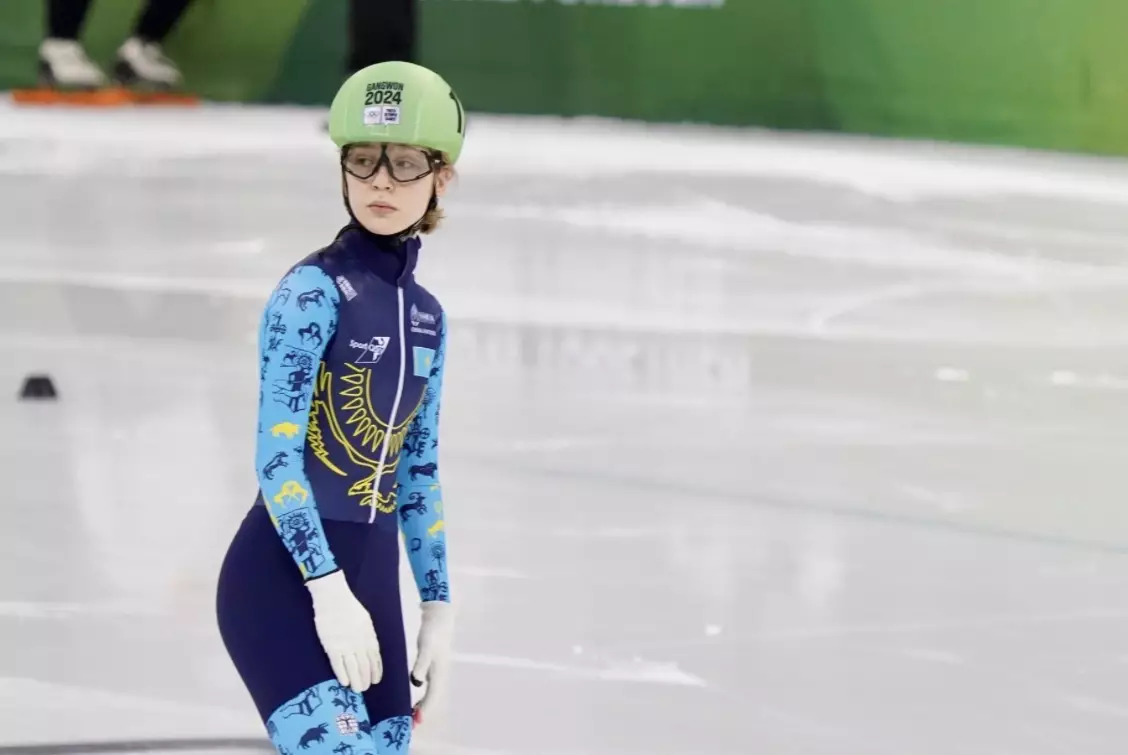 Казахстан завоевал бронзу на юниорском ЧМ по шорт-треку