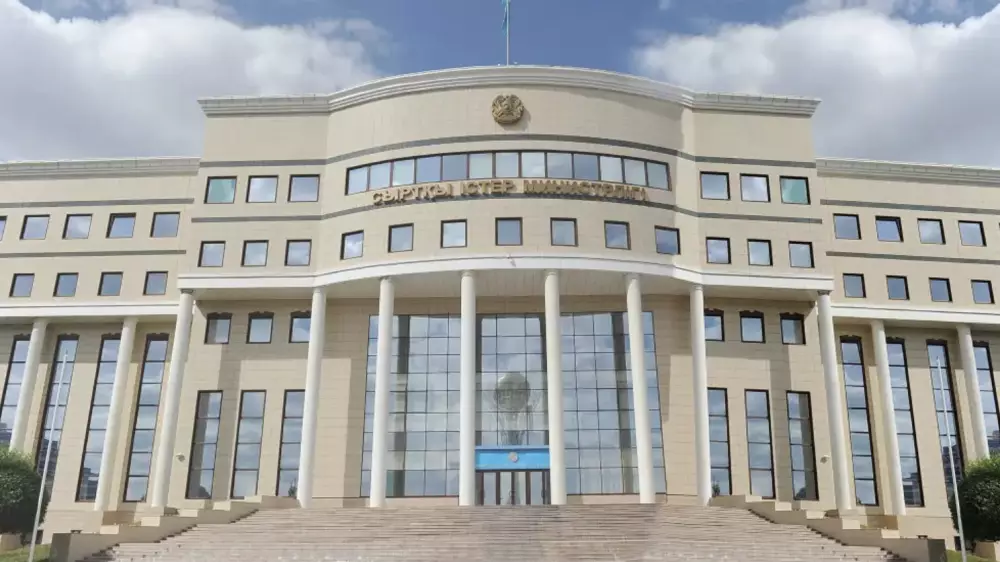 Оңтүстік Кореяда зауыт өртінен кейін қазақстандық жоғалды: СІМ жауап берді