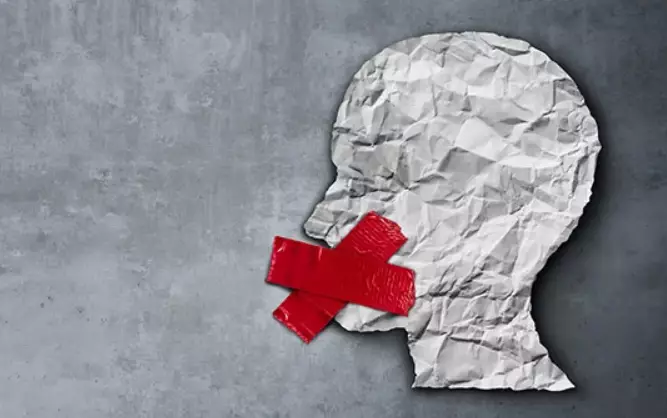 О возможном ограничении свободы слова и преследовании журналистов заявила Умарова