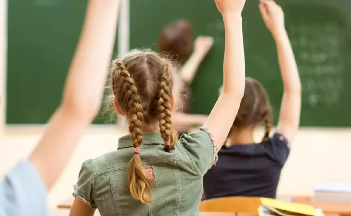 Өскеменде тұмшаға байланысты балалар қайтадан үйден оқиды