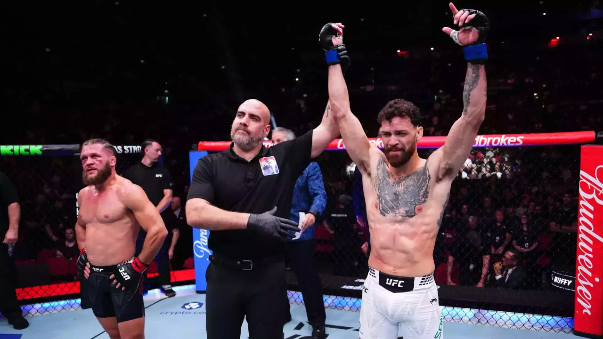 Уроженец Казахстана потерпел досрочное поражение в главном карде UFC