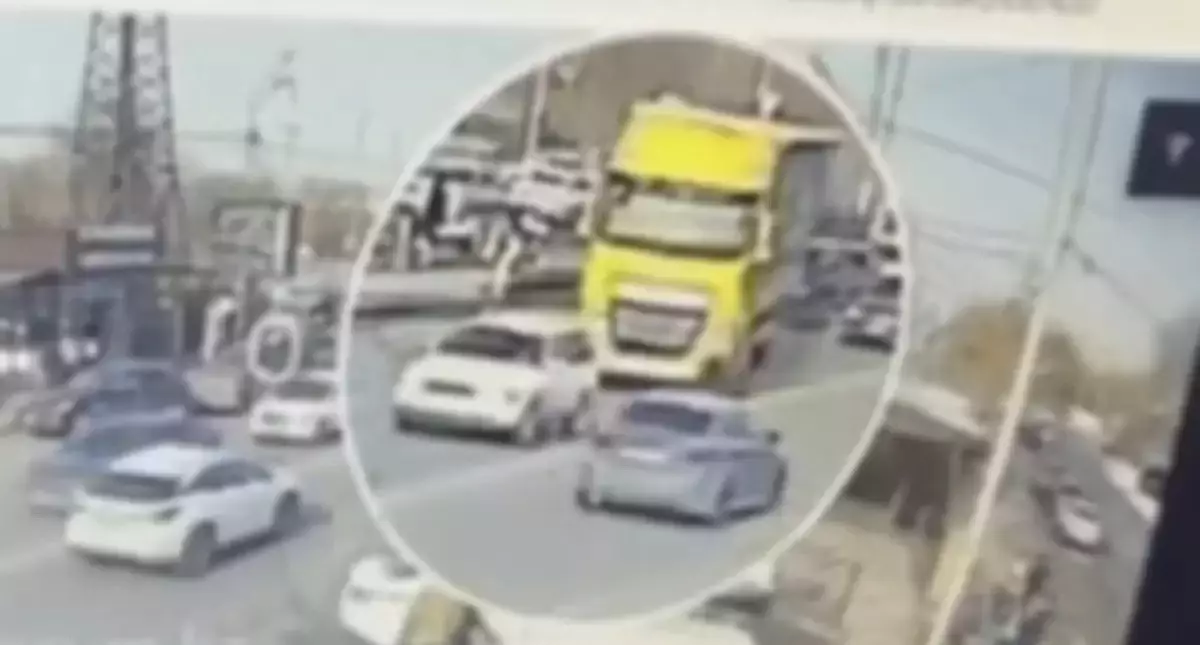 Алматыда жүк көлігі жаяу жүргіншіні қағып өлтірді