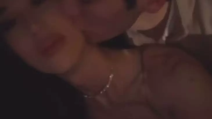 "Масқара!": Трансгендер Амилайдың интимді фотолары тарады