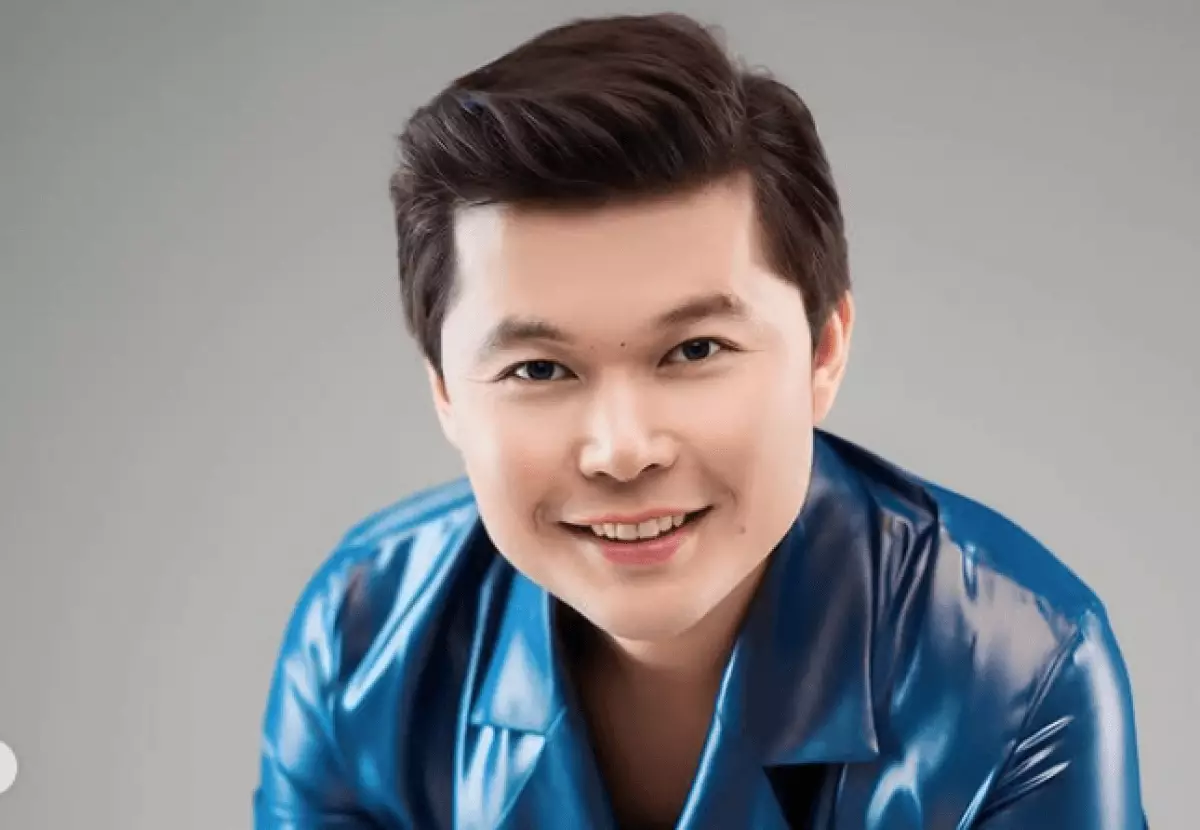 Казахстанского певца привлекли по трем статьям закона