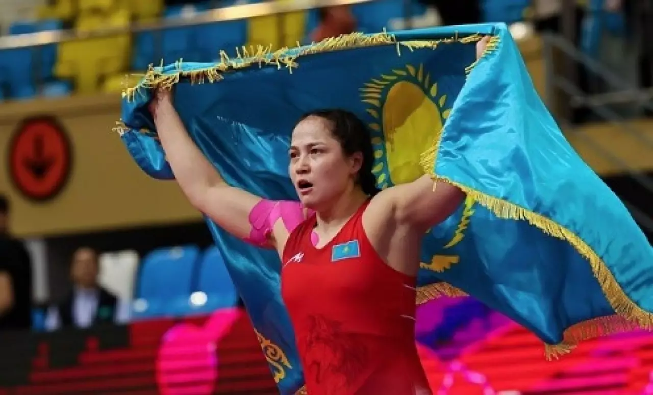 Казахстанка выиграла международный турнир по вольной борьбе