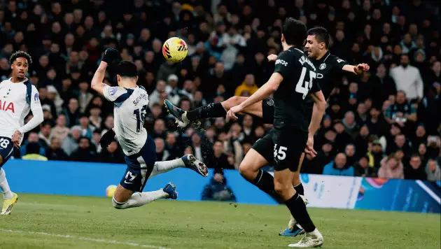 Камбэком с 0:2 и голом "скорпиона" обернулся матч "Сити" с Хусановым в АПЛ