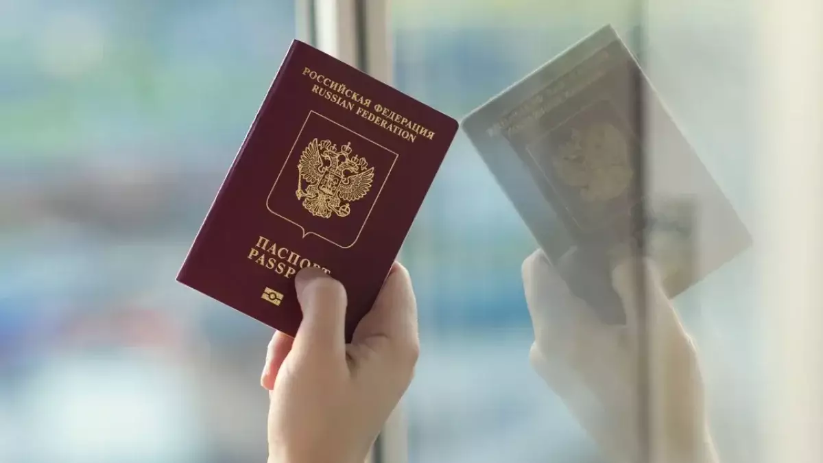 Айтишника депортировали из Казахстана и задержали в России по делу о госизмене