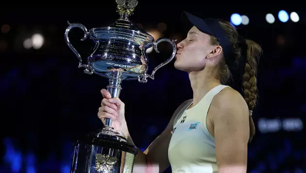 Рыбакина уделала Соболенко и возглавила чемпионскую гонку WTA