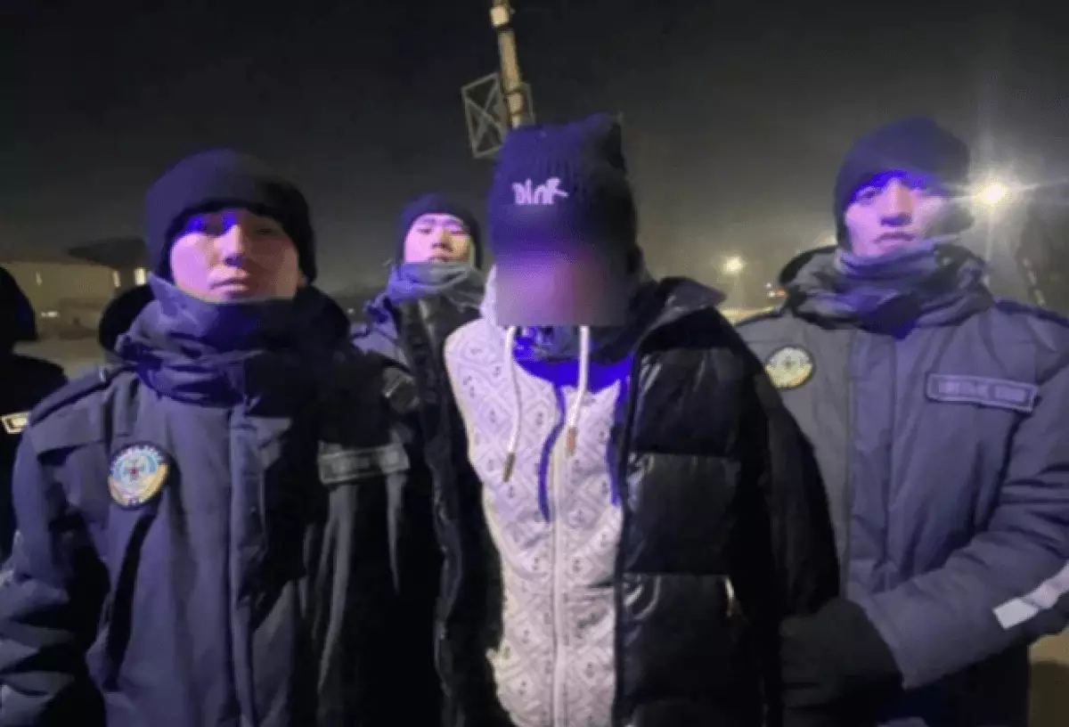 Гвардейцы во время патрулирования задержали подозреваемого по делу о наркотиках в Астане