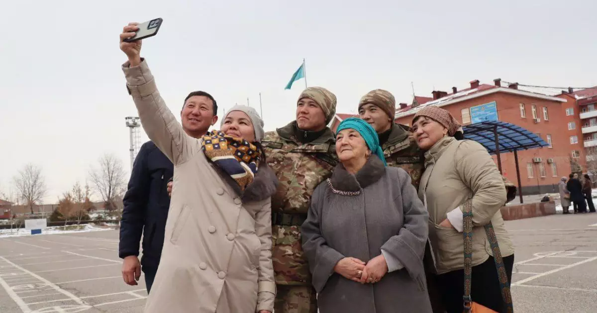  Әскери бөлімдерде өткен «Ашық есік» күніне 4 мыңнан астам адам келді 