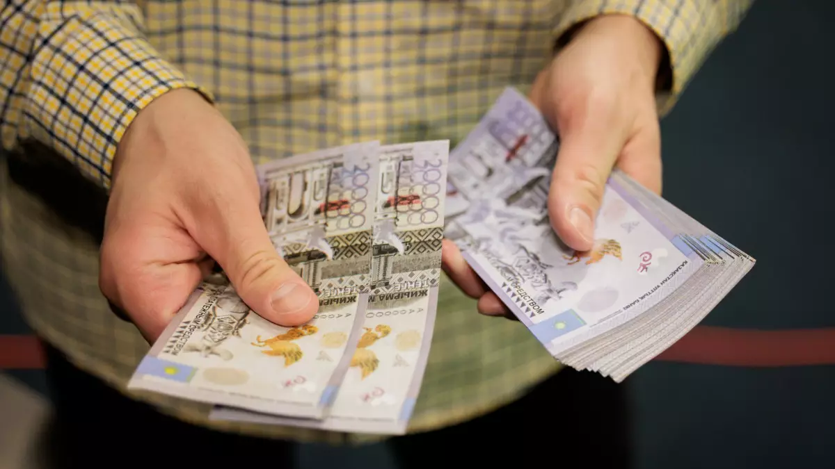 TikTok-тан 5,5 млн теңге пайда тапқан "емші" сотталды