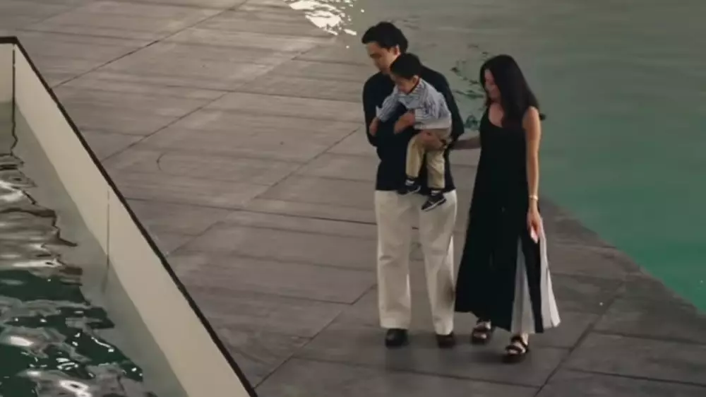 Казахстанцы в Лувре: семейная прогулка едва не закончилась огромным штрафом