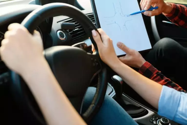 МВД призывает казахстанцев учиться только в лицензированных автошколах