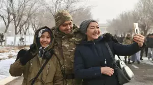 Армия аналардың көзімен: Ашық есік күнінде әскери бөлімдерге 4000-нан астам адам келді