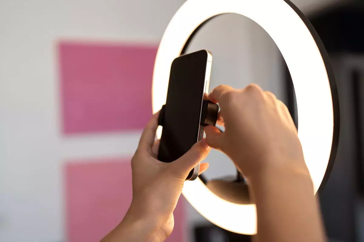 Қазақстанда TikTok арқылы жұртшылықты емдеген "емші" ақшаны букмекерлерге жұмсаған