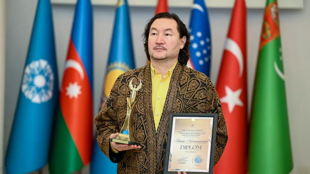 ТҮРКСОЙ: Қазақстан қайраткері Өзбекстан ұлттық сыйлығымен марапатталды