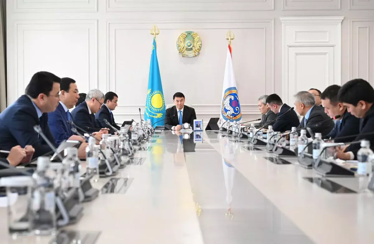 Алматыда қалалық активпен конституциялық реформа талқыланды