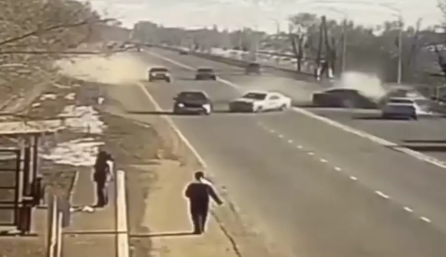 Жетісу облысында жантүршігерлік жол апаты болды: 4 көлік соқтығысты