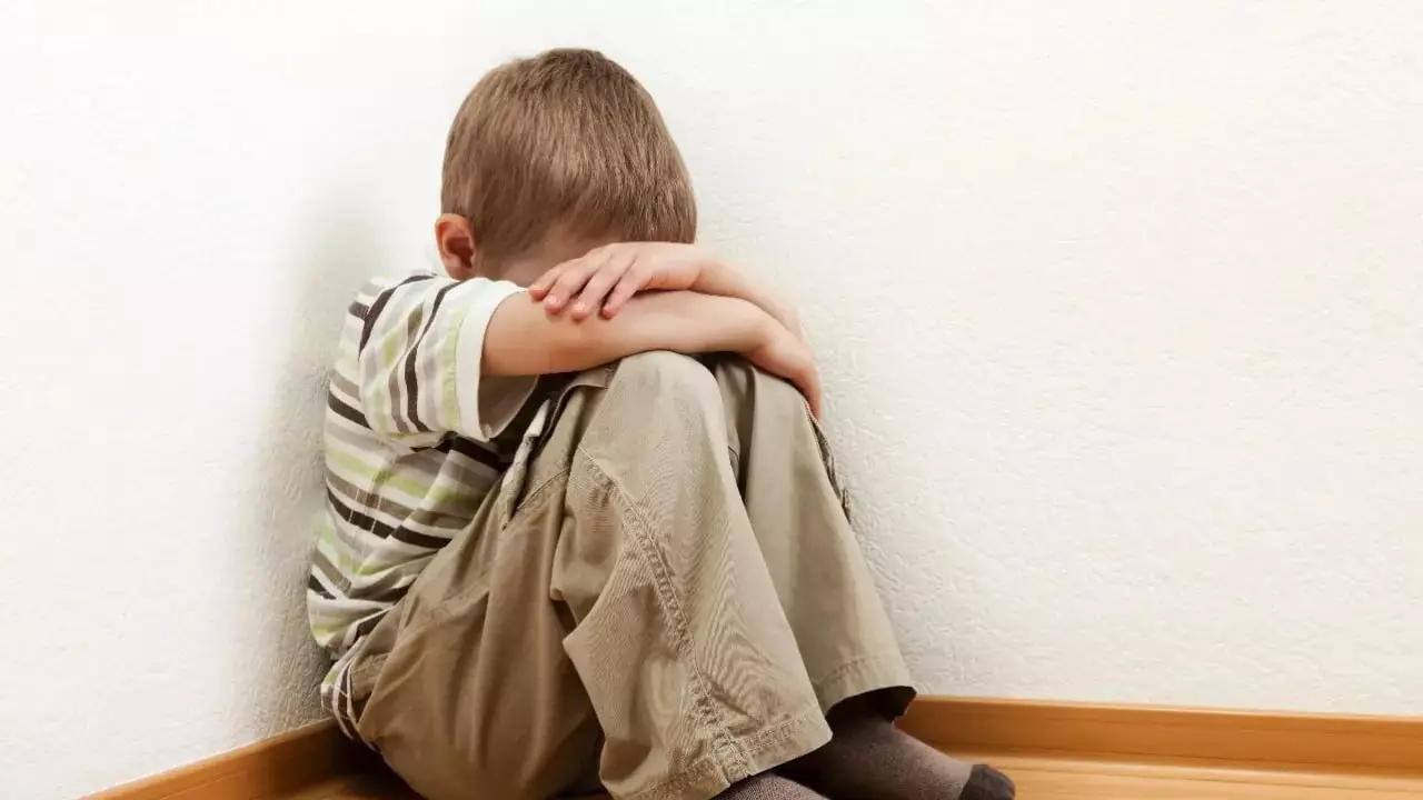 Жамбылда анасы соққыға жыққаннан кейін қылмыстық іс қозғалып, өспірім балалар үйіне жіберілді