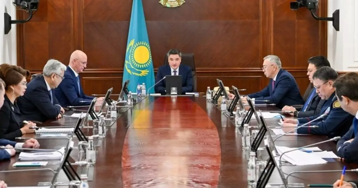  Бектенов жаңа Конституция бойынша бұрмаланған ақпараттармен күресуді тапсырды 