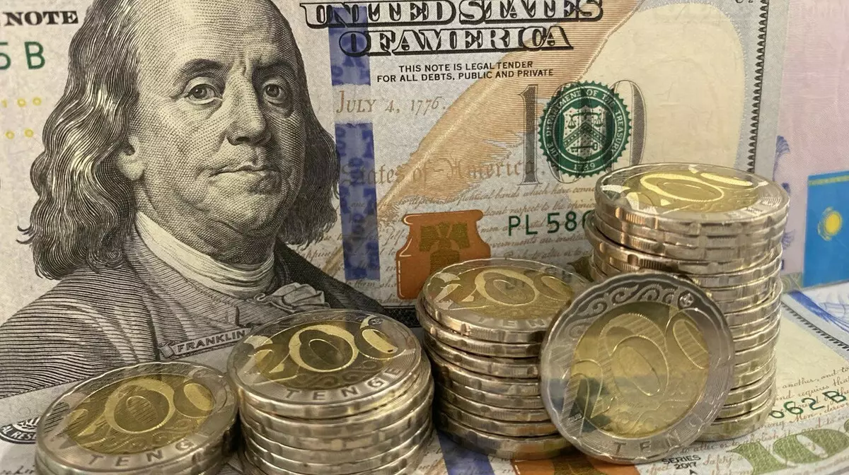 Блогеры Казахстана столкнулись с многомиллиардными претензиями от налоговой