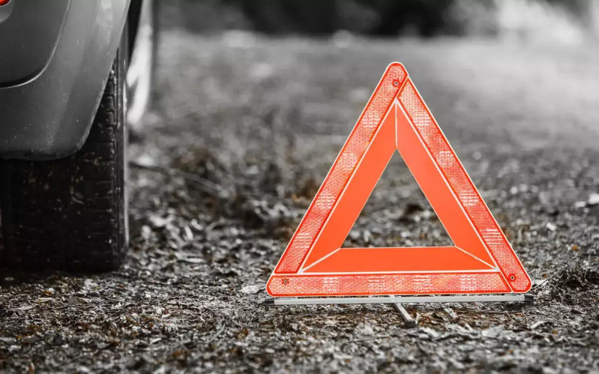 Смертельный наезд: в мегаполисе пешеход попал под колеса грузовика