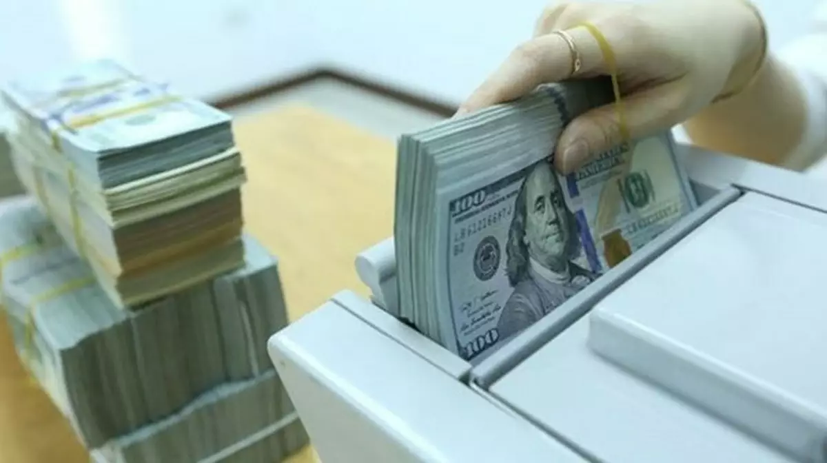 Денежный поток меняет направление: переводы из России в Казахстан обвалились