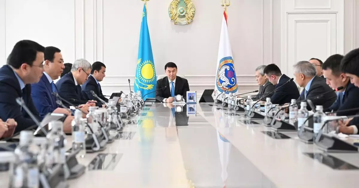  Алматыда қалалық активпен конституциялық реформа талқыланды 