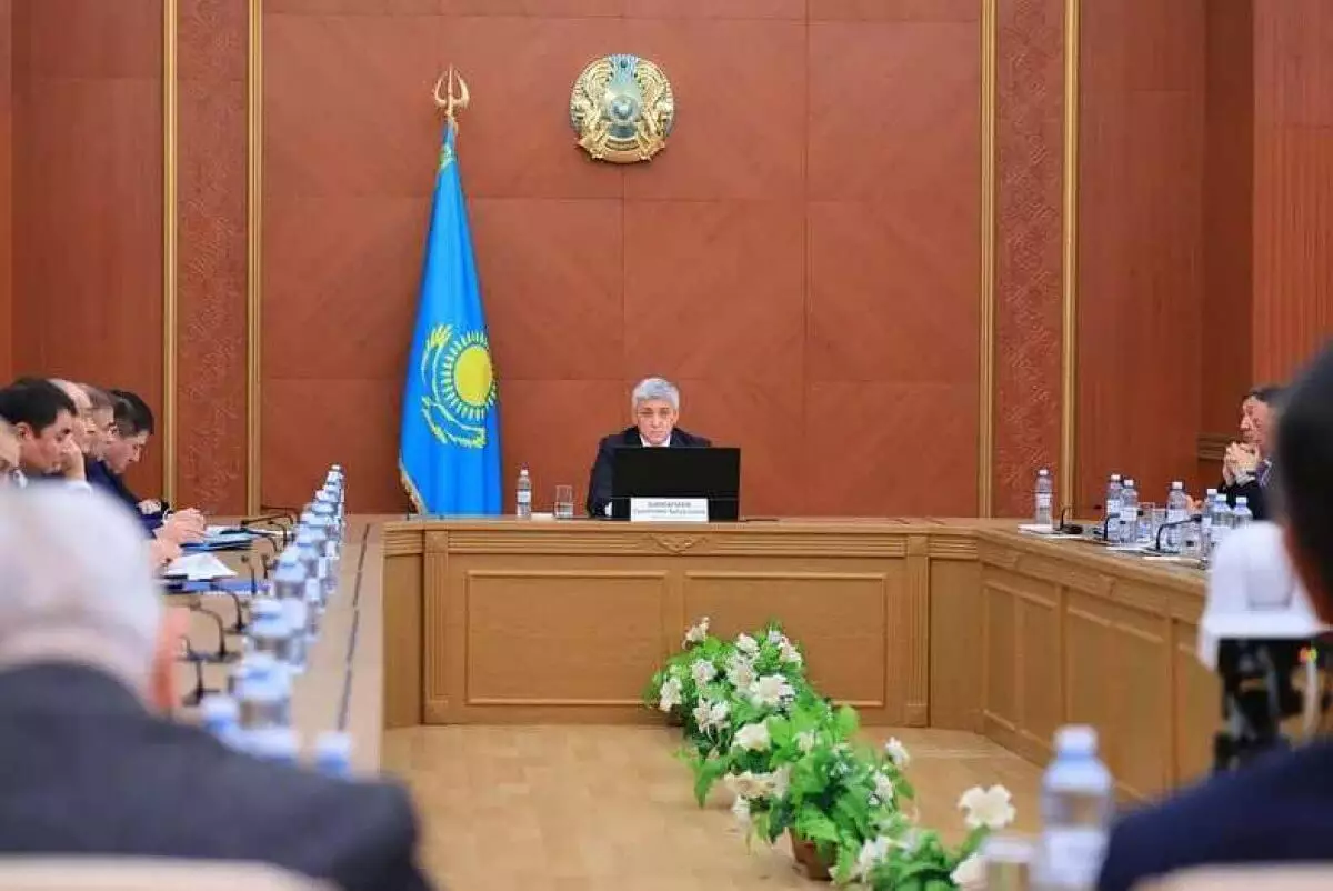 Проект новой Конституции обсудили в акимате Карагандинской области