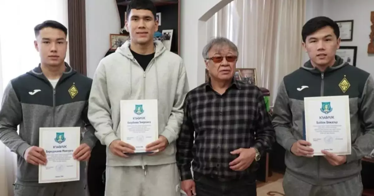  «Қайраттың» қақпашысы Темірлан Анарбеков студент атанды 