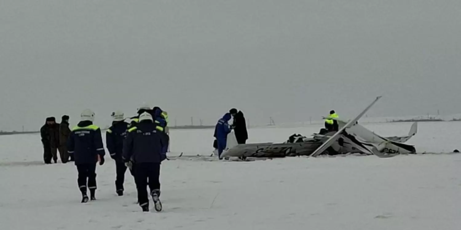 «Бүкіл экипаж көз жұмды»: Қазақстан шекарасына жақын маңда ұшақ апатқа ұшырады