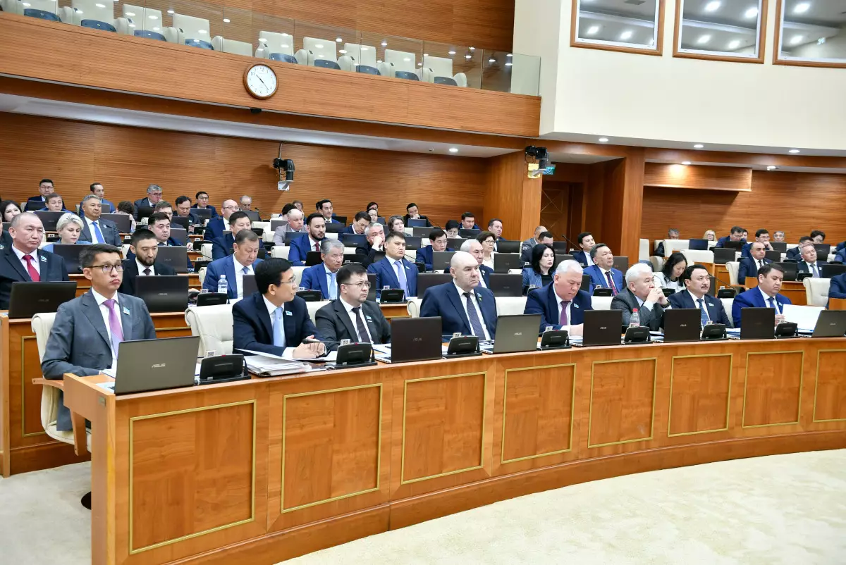 Однопалатный парламент вместо двухпалатного? Мажилисмен объяснил цель реформы