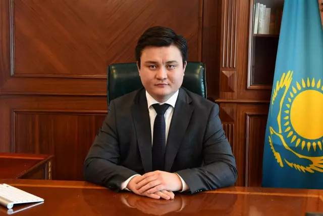 Әсет Ерғалиев президенттің кеңесшісі болды