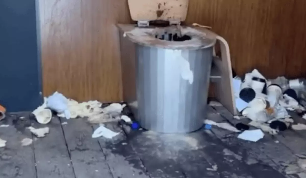 Туристы ужаснулись состоянием туалета в Алма-Арасане (ВИДЕО)