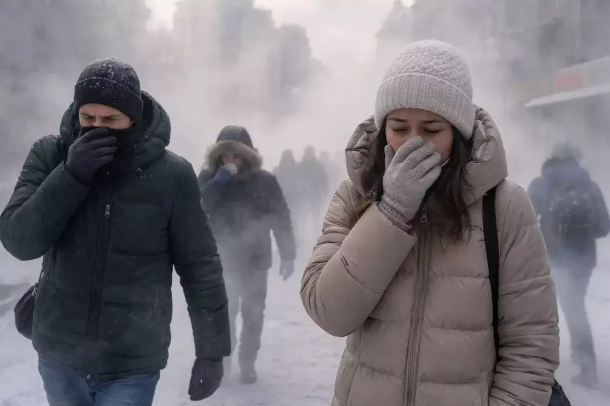 Усть-Каменогорск накрыло дымом: жители сообщают о слезах и головной боли
