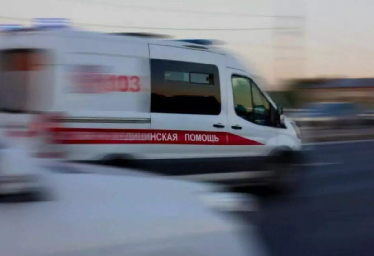 Хоккеист скончался на льду во время матча в Караганде (ВИДЕО)