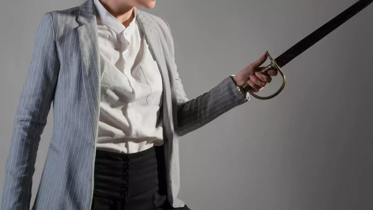 Ақтөбеде алпыс жастағы әйел өзіне тиіскен ер адамды қылыштап өлтіріп алды