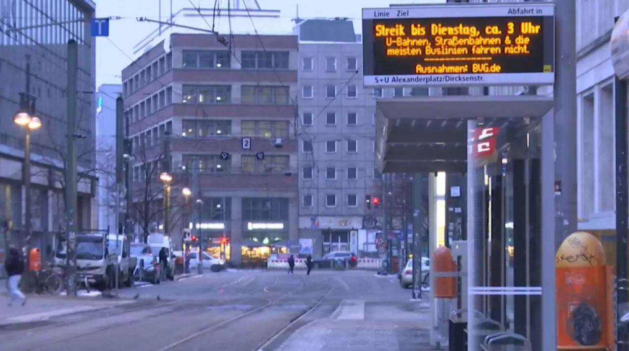 Германияда көлік жүргізушілері бас көтерді