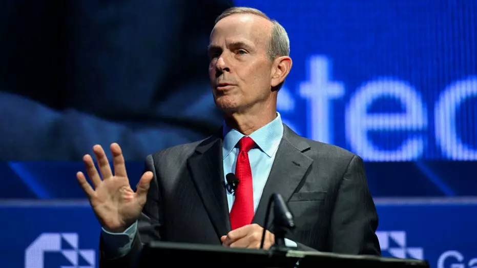 Глава Chevron излагает стратегию защиты потребителей от растущих затрат на электроэнергию для ИИ.