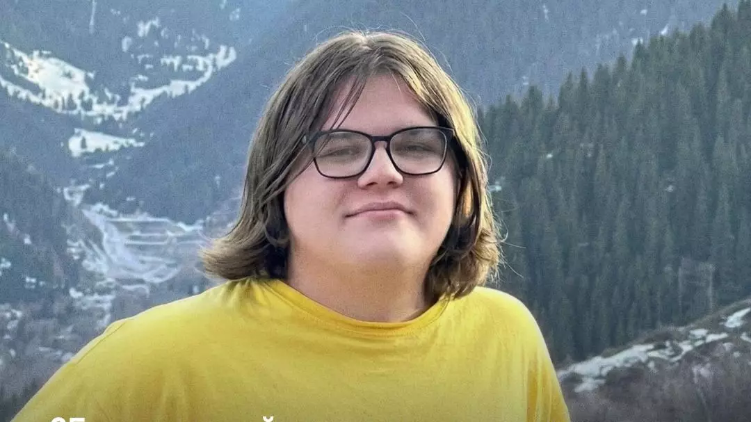 Казахстан депортировал IT-специалиста в Россию за переводы денег на Украину.